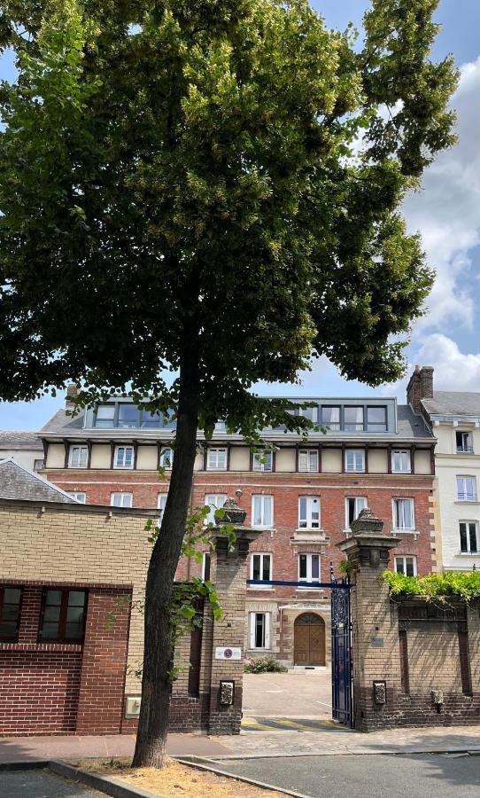 Le Flaubert, Appartement Et Parking En Centre Ville Rouen Exterior photo